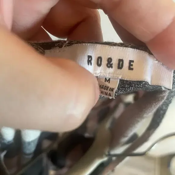 Ro & De Plaid Bell Sleeve Bow Back Blouse sz Medium - Picture 3 of 15